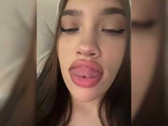 Glossmixdoll — bongacams