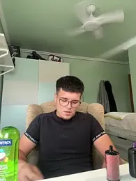 gorka_dom — вебкам-модель онлайн на stripchat