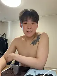 k-kinky — Stripchat stream photo (May 2026)