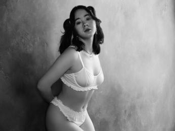 AislyFollin — Livejasmin stream photo (Nov 2025)