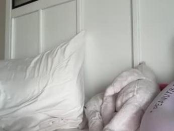 infamouslucas — вебкам-модель онлайн на chaturbate