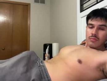 infamouslucas — вебкам-модель онлайн на chaturbate