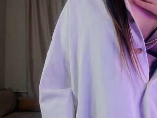 adellanaecker — Camsoda stream photo (Apr 2026)