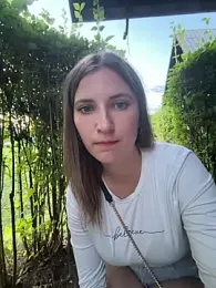 ViviVision99 — вебкам-модель онлайн на stripchat
