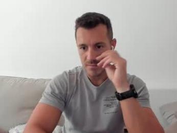 roberto4ever — вебкам-модель онлайн на chaturbate