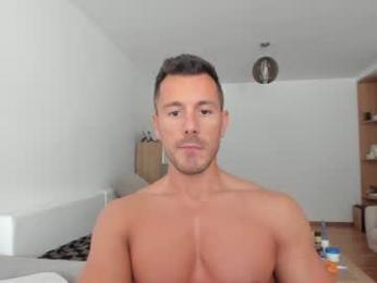 roberto4ever — вебкам-модель онлайн на chaturbate