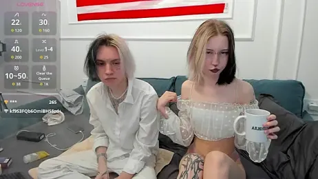 VeryRare_TwinS — вебкам-модель онлайн на stripchat