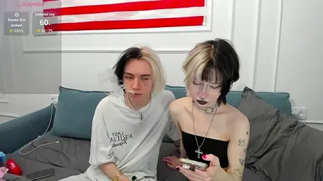 VeryRare_TwinS — вебкам-модель онлайн на stripchat