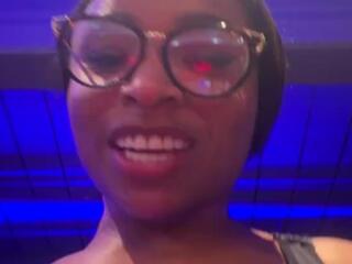 Danna Thor — вебкам-модель онлайн на flirt4free