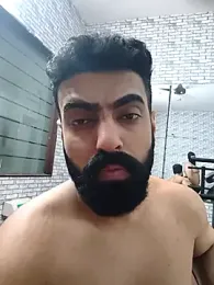 moustache72 — вебкам-модель онлайн на stripchat