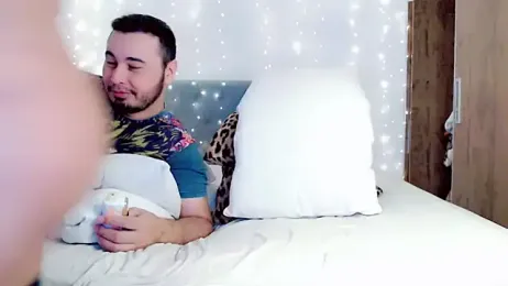 isahot22 — вебкам-модель онлайн на stripchat