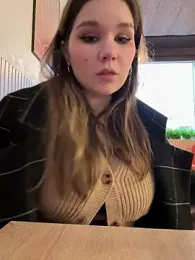 PumaShyXD — вебкам-модель онлайн на stripchat