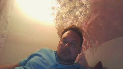 wieauch — вебкам-модель онлайн на cam4