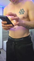 Adamd925 — Cam4 profile photo