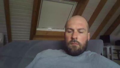 eshot2punkt0 — вебкам-модель онлайн на cam4