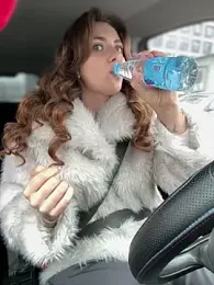 MariiD — вебкам-модель онлайн на stripchat