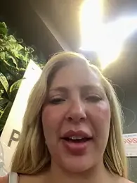 Juuhschmitt — вебкам-модель онлайн на stripchat
