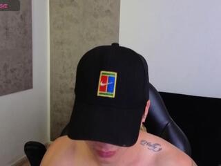 Ahiezer — вебкам-модель онлайн на flirt4free