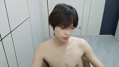 T2028T — вебкам-модель онлайн на stripchat