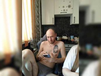 Innokentiy449 — вебкам-модель онлайн на bongacams