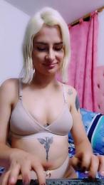 Youlittlestar28 — Cam4 stream photo (Mar 2026)