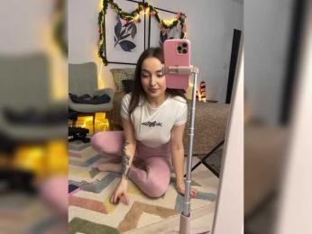 ChloeMeow — Bongacams stream photo (Dec 2025)