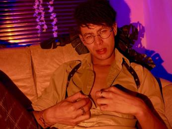 ThiagoSaenns — вебкам-модель онлайн на livejasmin