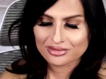 kxaxmichelle — вебкам-модель онлайн на chaturbate