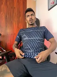 Latinmoster_boss — Stripchat stream photo (Mar 2026)