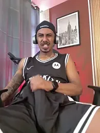 Latinmoster_boss — Stripchat stream photo (Mar 2026)