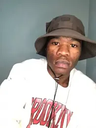 thandolezwe1 — вебкам-модель онлайн на stripchat