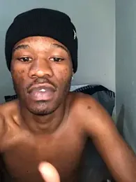 thandolezwe1 — Stripchat stream photo (May 2026)