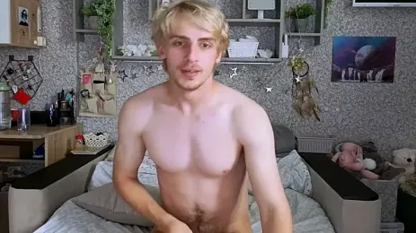 BloodyBlondiee — stripchat