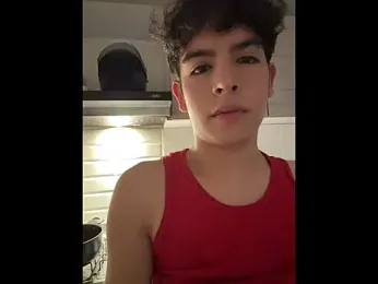 Blum_icee — вебкам-модель онлайн на stripchat