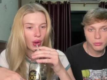 pussymoneywet — вебкам-модель онлайн на chaturbate