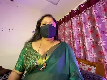 LouleyRanii — Stripchat stream photo (Apr 2026)