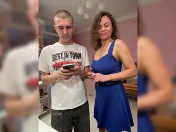 Easy-Li — вебкам-модель онлайн на bongacams