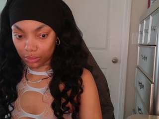 butterflybooty — вебкам-модель онлайн на camsoda