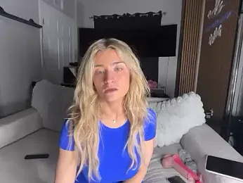 meggsworld — Stripchat stream photo (Mar 2026)