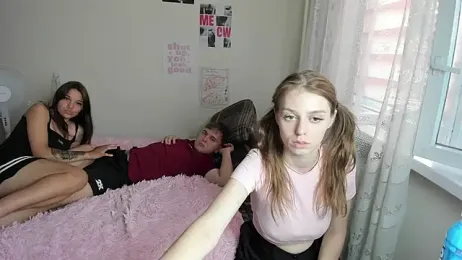 AnikaBest — вебкам-модель онлайн на stripchat