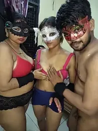 New_desi_bhabhi — вебкам-модель онлайн на stripchat