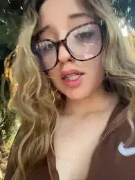 Baby__Otaku — вебкам-модель онлайн на stripchat