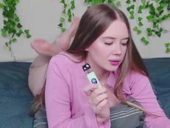 lost_wanderers — вебкам-модель онлайн на chaturbate