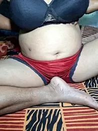 Priya_Bong — вебкам-модель онлайн на stripchat