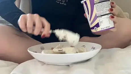 18yoteenvirgin — вебкам-модель онлайн на stripchat