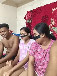 PRIYA_KOLKATA — вебкам-модель онлайн на stripchat