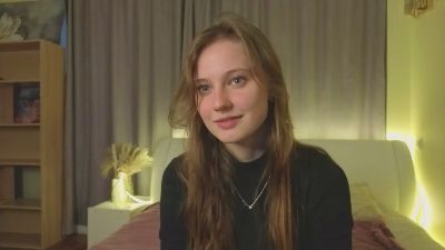 LynneRencher — Cam4 stream photo (Mar 2026)