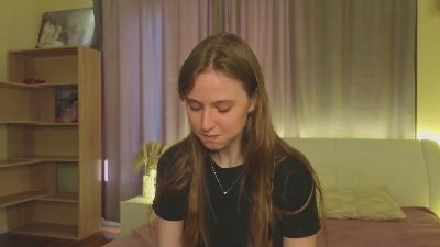 LynneRencher — Cam4 stream photo (Mar 2026)