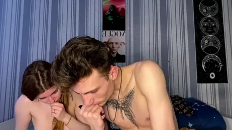 EmiliaCouple — вебкам-модель онлайн на stripchat