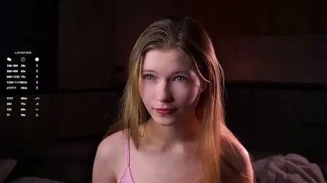 LynHillaire — Stripchat stream photo (Sep 2026)